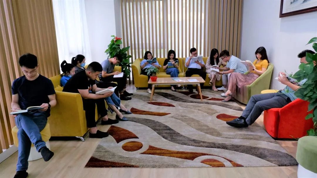 感受文字之美，共享閱讀之樂 | 寶開與燎申智城共同舉辦成長專場讀書活動