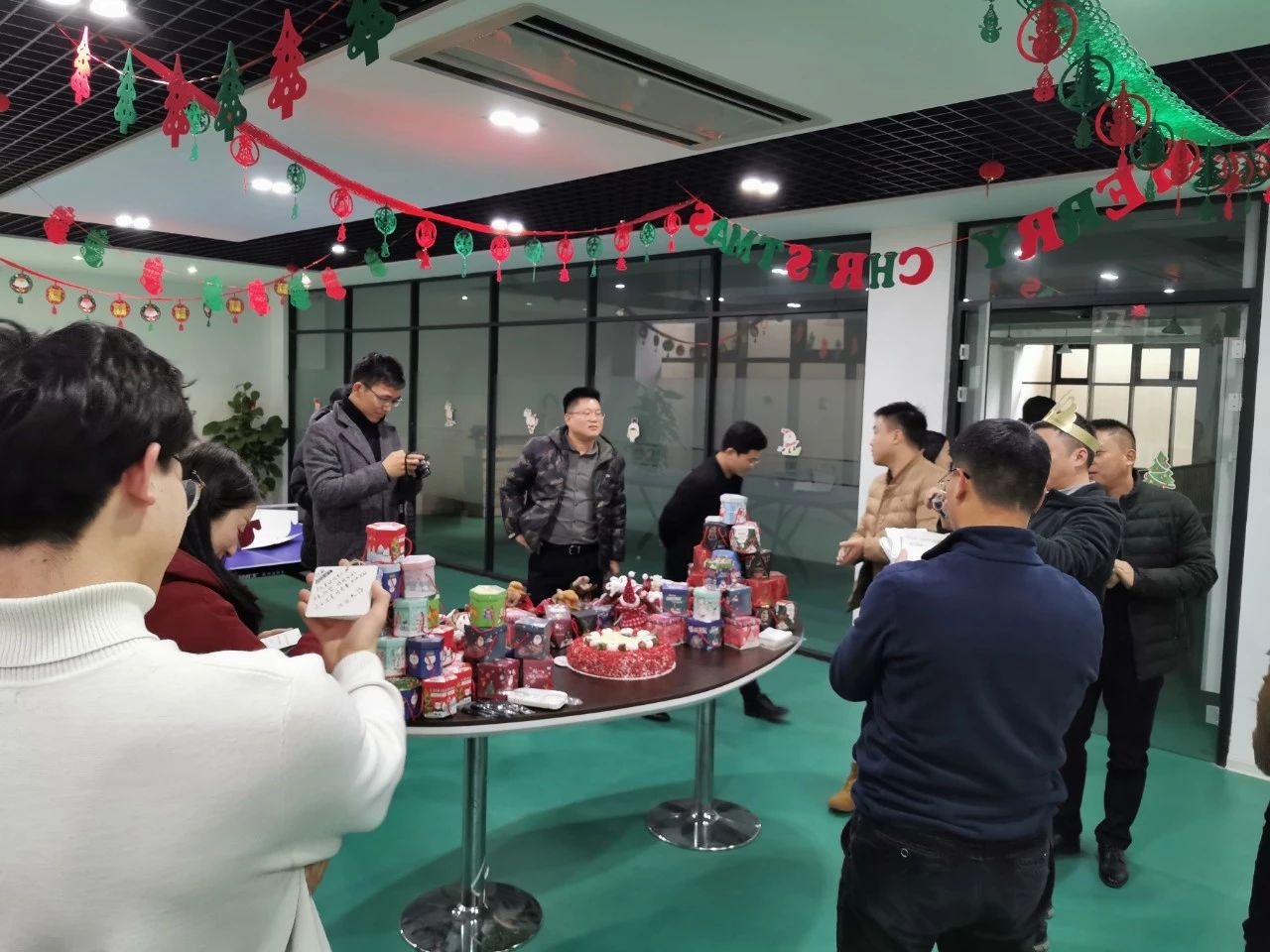 圣誕主題生日趴 | 濃情暖意平安夜，誕愿有你共前行