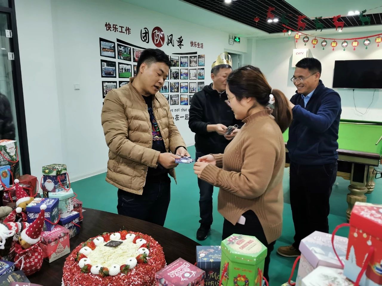 圣誕主題生日趴 | 濃情暖意平安夜，誕愿有你共前行