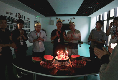 員工集體生日會 | 繽紛五月，把美好的祝福送給你