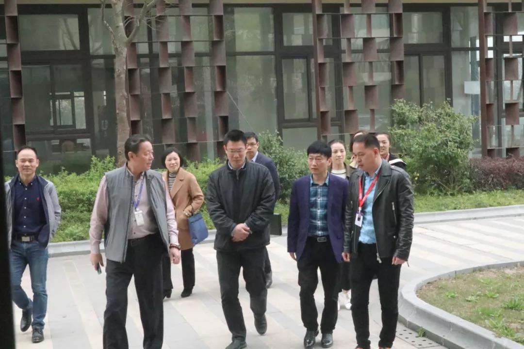 簡訊 | 黨建引領(lǐng)，助力企業(yè)發(fā)展！上海市委黨校領(lǐng)導(dǎo)一行蒞臨寶開考察調(diào)研！